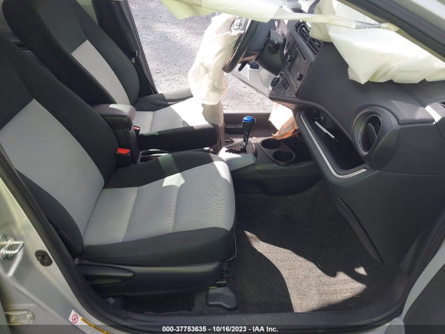 Toyota Prius C One/three/two/four 2014 JTDKDTB36E1059013 Image 5