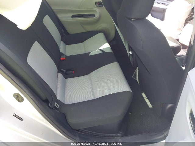 Toyota Prius C One/three/two/four 2014 JTDKDTB36E1059013 Image 8