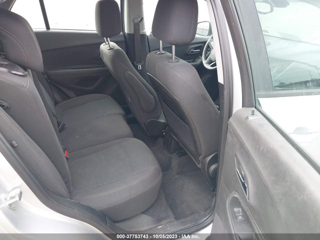 Chevrolet TRAX LS 2019 3GNCJNSB3KL405353 Image 8