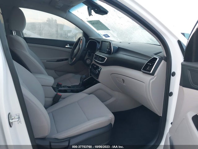 2020 HYUNDAI TUCSON SE VIN: KM8J23A44LU111483