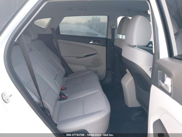 2020 HYUNDAI TUCSON SE VIN: KM8J23A44LU111483