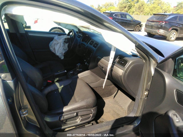 3VWD17AJ9FM282818 Volkswagen Jetta Sedan 1.8t Se W/connectivity