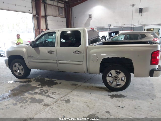 2011 CHEVROLET SILVERADO 1500 LT VIN: 3GCPCSE01BG403011