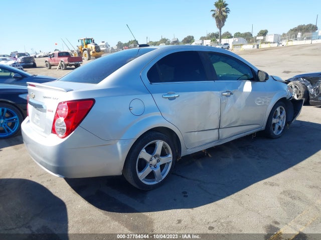 Chevrolet SONIC LTZ 2016 1G1JE5SBXG4140585 Image 4