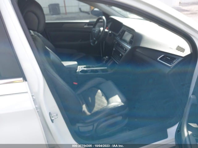 2015 HYUNDAI SONATA 2.4L SPORT VIN: 5NPE34AF0FH214165