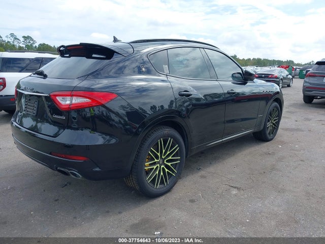ZN661XUS3JX301221 Maserati Levante Gransport