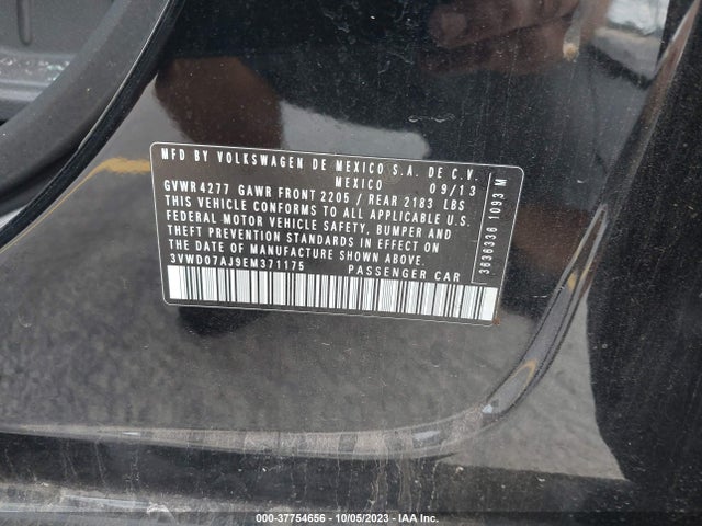 3VWD07AJ9EM371175 Volkswagen Jetta Sedan Se W/connectivity