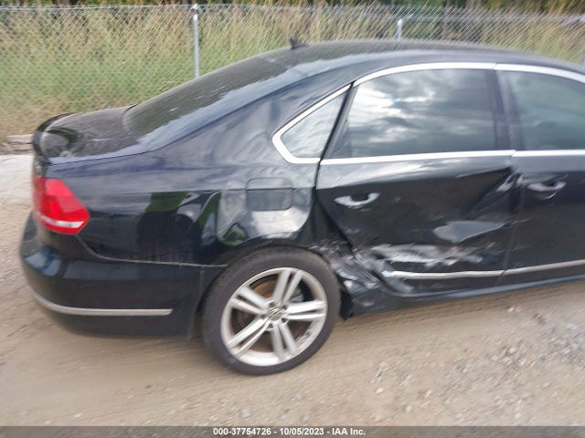 1VWCT7A33EC025631 Volkswagen Passat Sel Premium