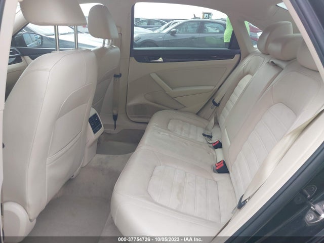1VWCT7A33EC025631 Volkswagen Passat Sel Premium