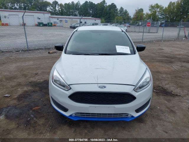 1FADP3E29HL209004 Ford FOCUS S