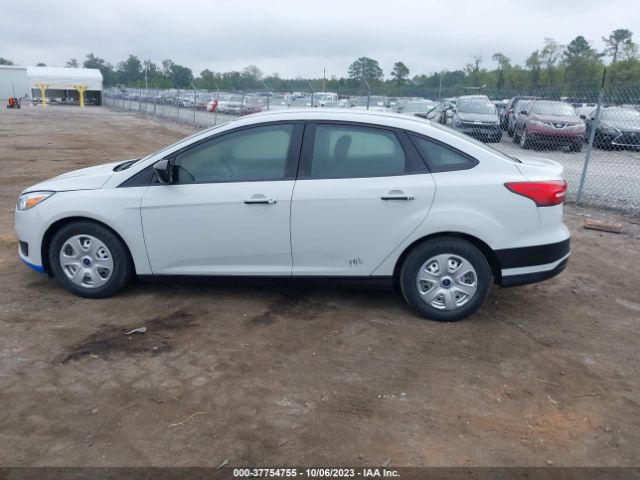 1FADP3E29HL209004 Ford FOCUS S