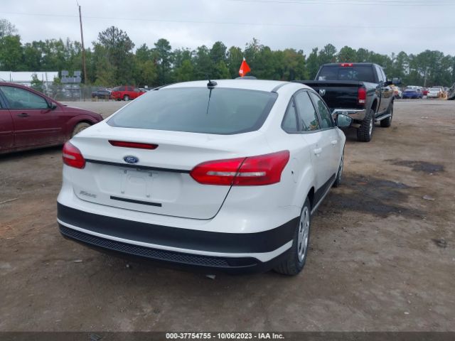 1FADP3E29HL209004 Ford FOCUS S