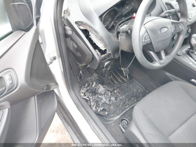1FADP3E29HL209004 Ford FOCUS S
