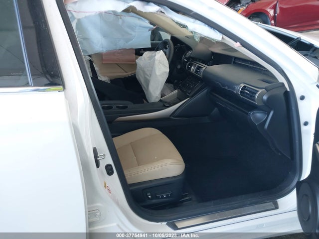 Lexus IS 250 2014 JTHBF1D21E5033865 Image 5