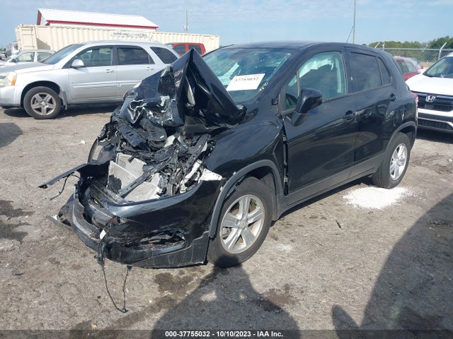 Chevrolet TRAX LS 2020 KL7CJKSB0LB029301 Image 2