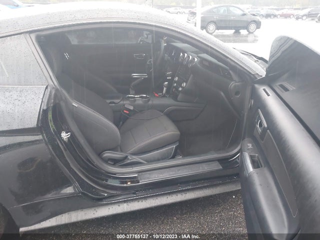 1FA6P8AM6G5316804 Ford Mustang V6
