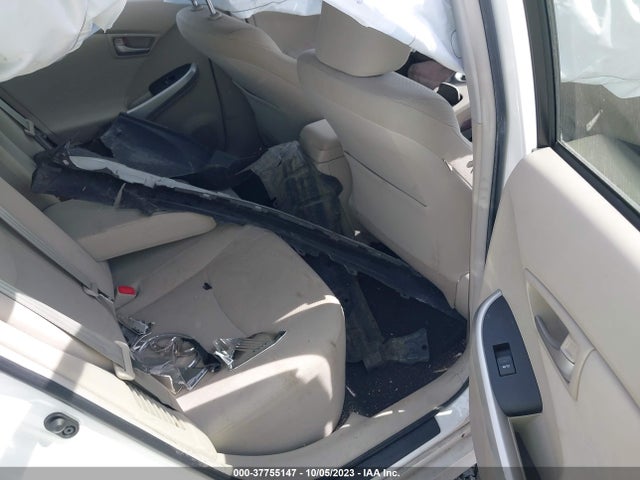 Toyota Prius Four 2015 JTDKN3DU4F0442975 Image 8