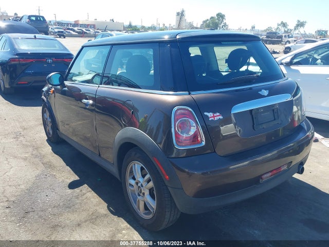 2012 MINI COOPER HARDTOP WMWSU3C57CT543867 Photo 2