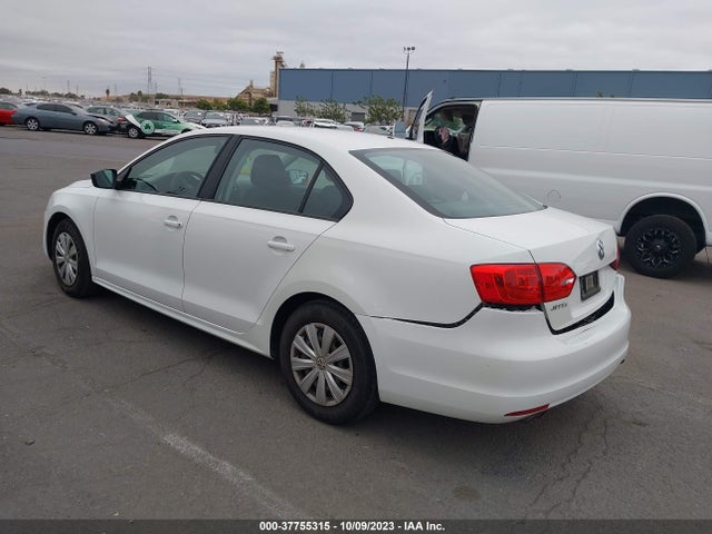 3VW2K7AJ3EM313130 Volkswagen Jetta Sedan S