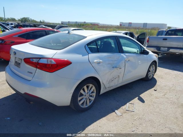 KNAFX4A83F5272195 KIA FORTE EX
