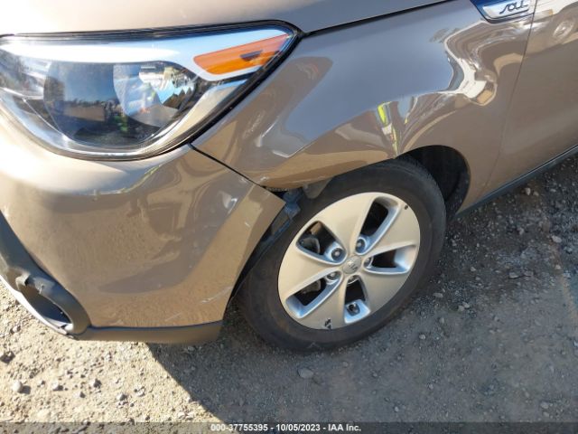 KNDJN2A24F7221926 KIA Soul Base
