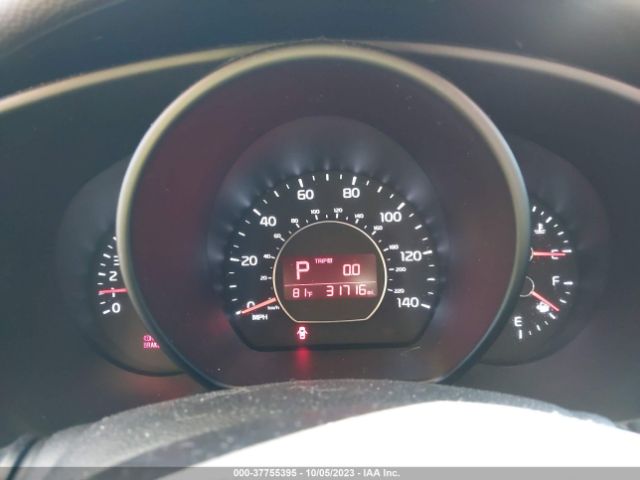KNDJN2A24F7221926 KIA Soul Base