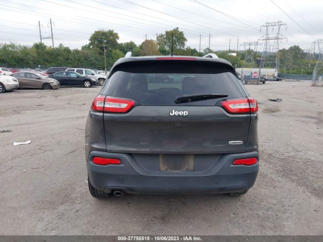 1C4PJLCB4GW363290 Jeep Cherokee Latitude
