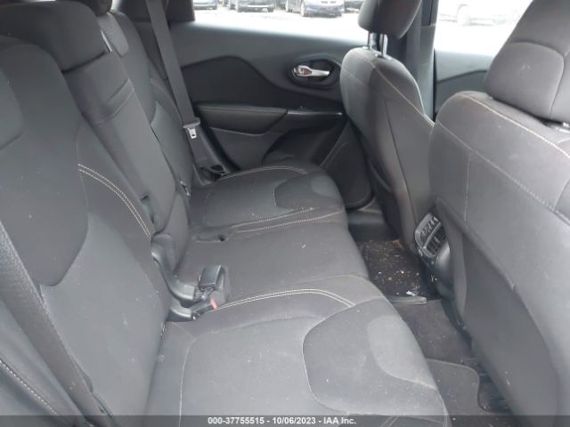 1C4PJLCB4GW363290 Jeep Cherokee Latitude