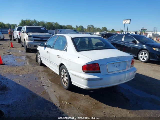 2002 HYUNDAI SONATA GLS/LX VIN: KMHWF35H02A570551