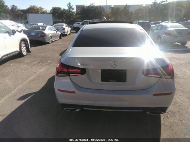 W1K3G4EB0LW044713 Mercedes-Benz A-class A 220