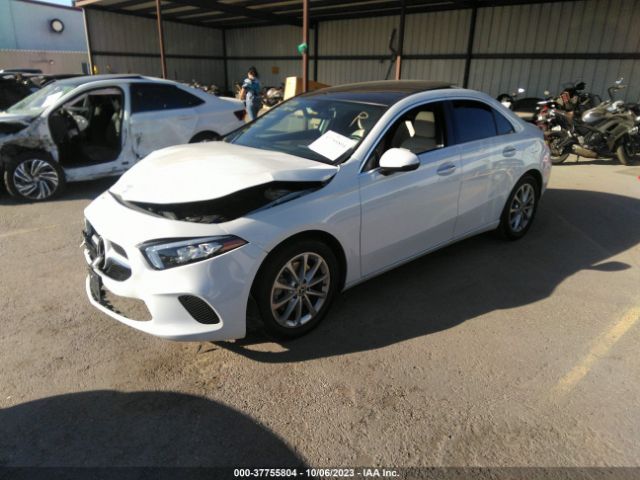 W1K3G4EB0LW044713 Mercedes-Benz A-class A 220