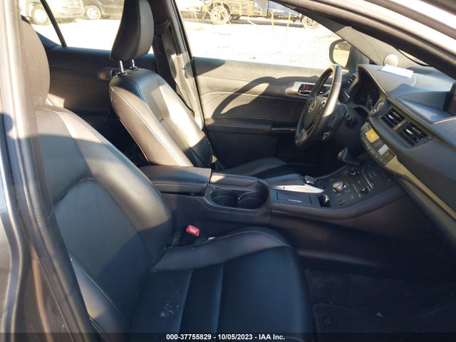 JTHKD5BH9F2210024 Lexus Ct 200h Hybrid