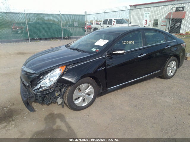 Hyundai SONATA HYBRID 2015 KMHEC4A46FA131602 Image 2