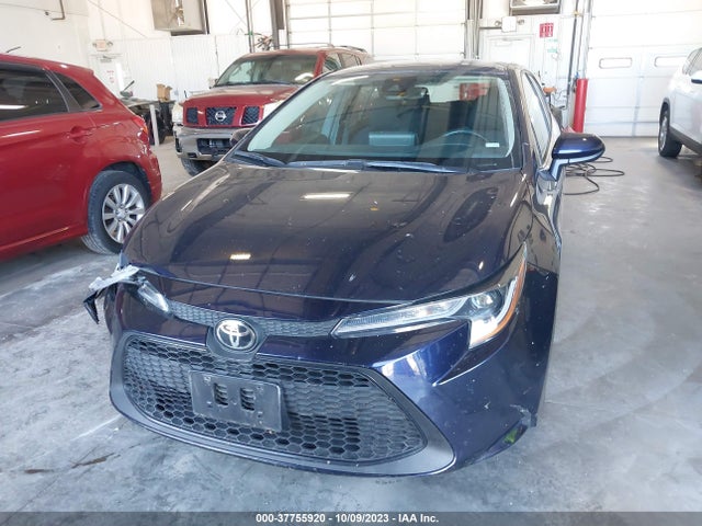 Toyota COROLLA LE 2022 5YFEPMAE5NP322181 Image 4