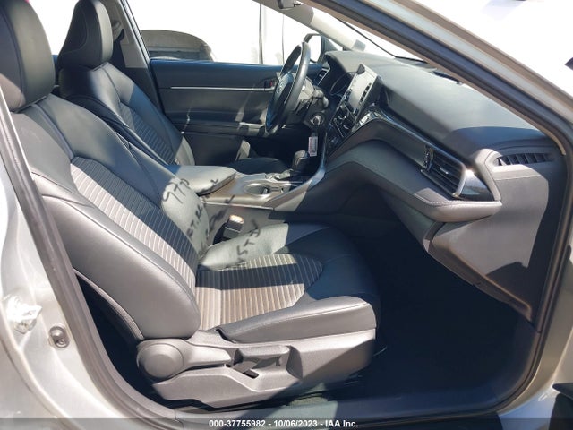 37755982 :رقم المزاد ، 4T1G11AK0MU424175 vin ، 2021 Toyota Camry Se مزاد بيع