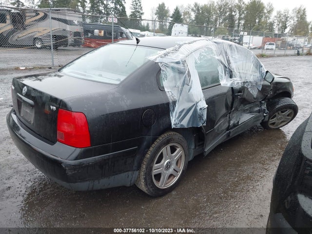 2001 VOLKSWAGEN PASSAT GLX VIN: WVWBH63B01P015480