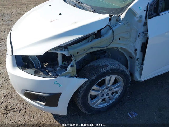 Chevrolet SONIC LT 2016 1G1JC5SH0G4132103 Image 12
