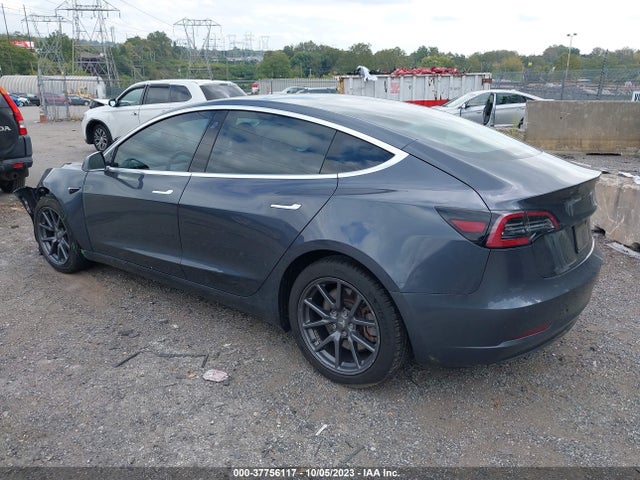 5YJ3E1EA1KF313648 Tesla Model 3 Range