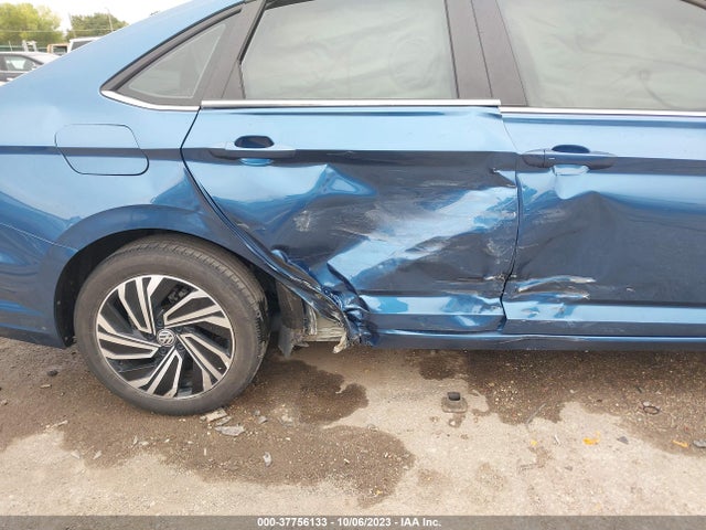 3VWG57BU2LM085981 Volkswagen Jetta Sel Premium