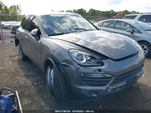 2011 PORSCHE CAYENNE WP1AB2A2XBLA43593 Photo 0