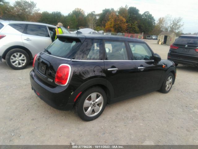 WMWXU1C5XG2D08114 Mini COOPER HARDTOP 4 DOOR