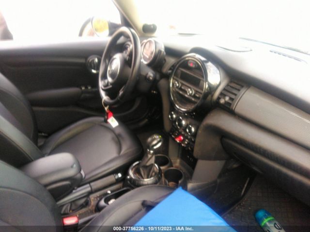 WMWXU1C5XG2D08114 Mini COOPER HARDTOP 4 DOOR