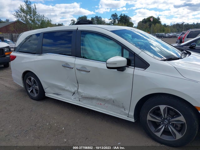 Honda Odyssey Touring 2018 5FNRL6H89JB008970 Image 13