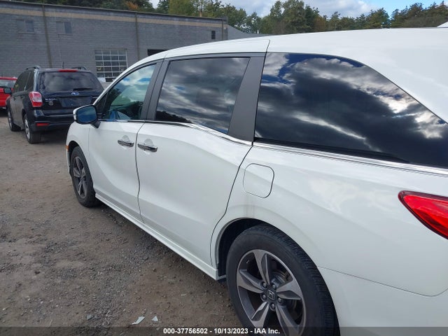 Honda Odyssey Touring 2018 5FNRL6H89JB008970 Image 14