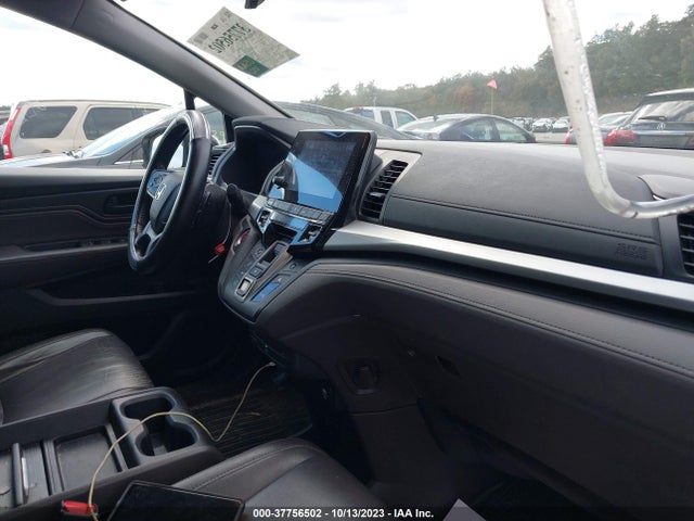 Honda Odyssey Touring 2018 5FNRL6H89JB008970 Image 5
