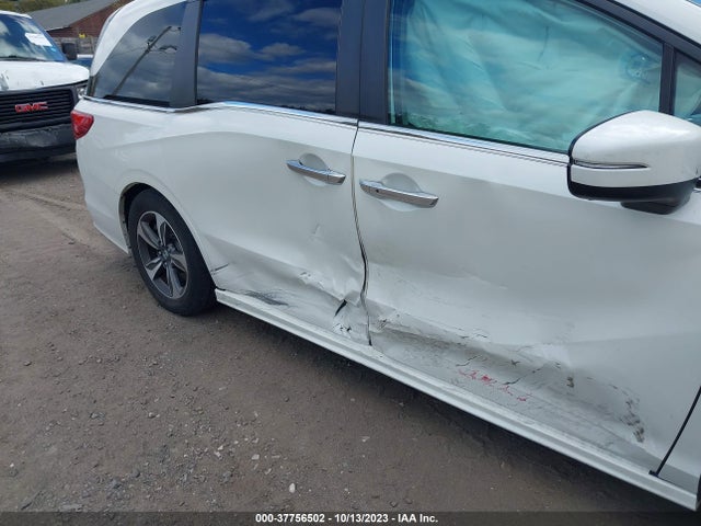 Honda Odyssey Touring 2018 5FNRL6H89JB008970 Image 6