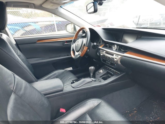 JTHBW1GG6E2039024 Lexus Es 300h Hybrid