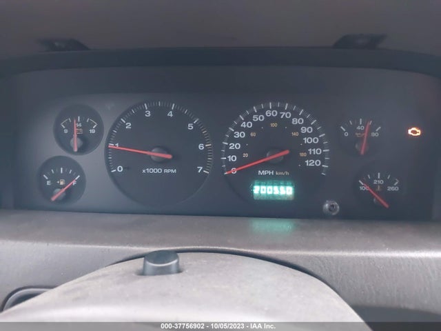 2000 JEEP GRAND CHEROKEE LAREDO VIN: 1J4G248S2YC377102