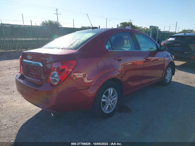 Chevrolet SONIC LT 2015 1G1JC5SH9F4131532 Image 4