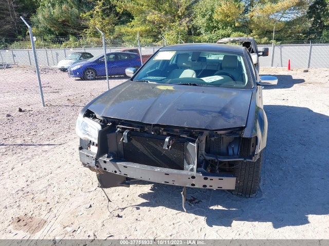 2C3CCAKG6JH165184 Chrysler 300 Limited Awd